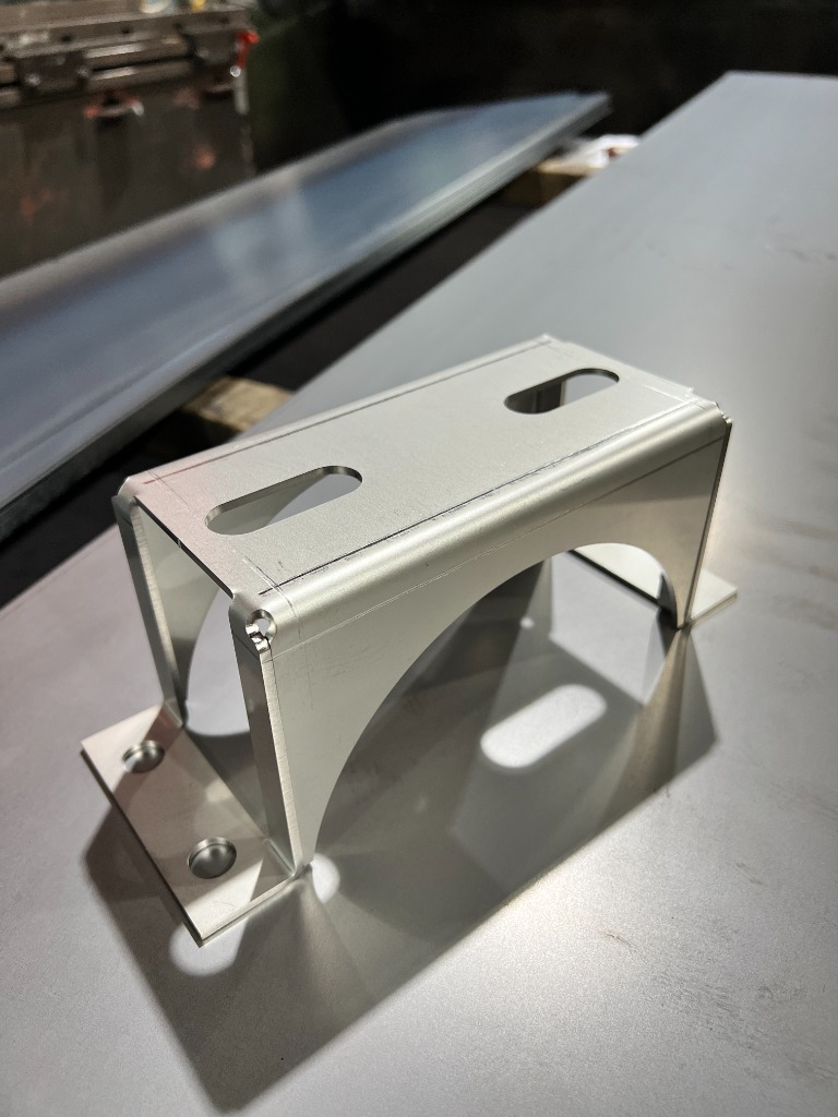 정밀 기계용 브라켓 가공